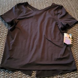 black athletic shirt